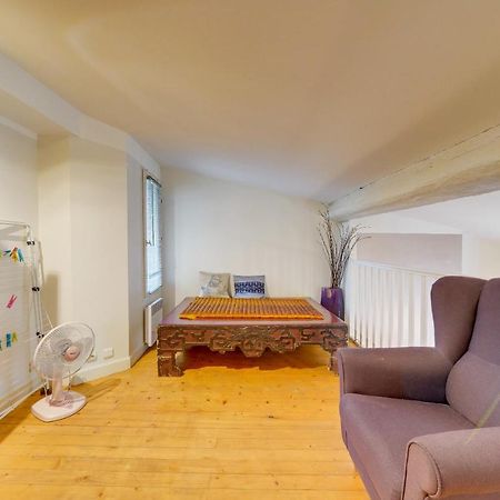 Observance 2 Bedroom Duplex Apartment Бордо Екстер'єр фото