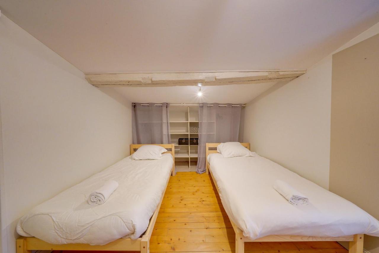 Observance 2 Bedroom Duplex Apartment Бордо Екстер'єр фото