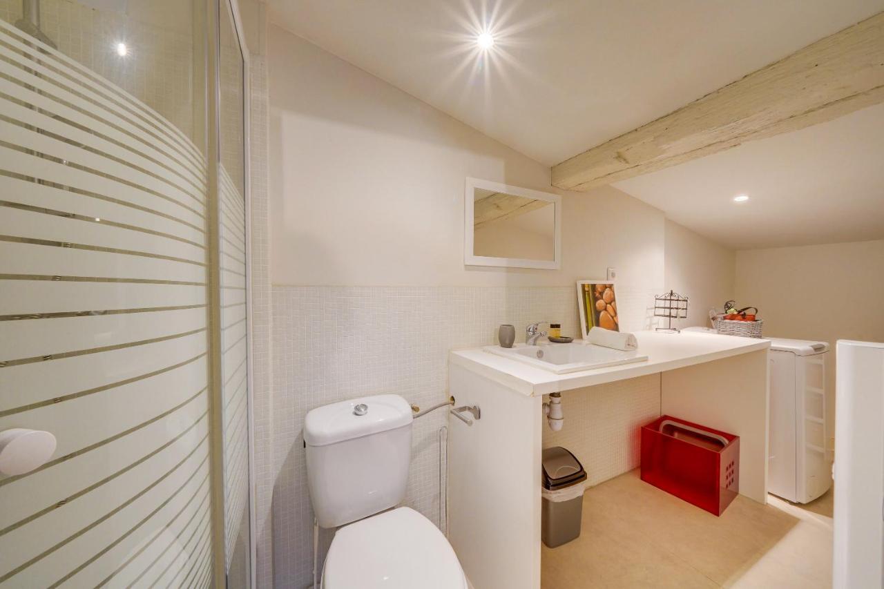 Observance 2 Bedroom Duplex Apartment Бордо Екстер'єр фото
